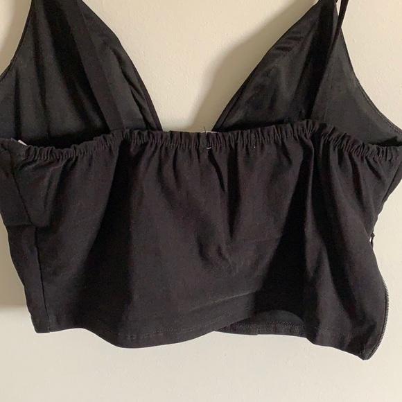 Strapped crop top - Picture 3 of 5